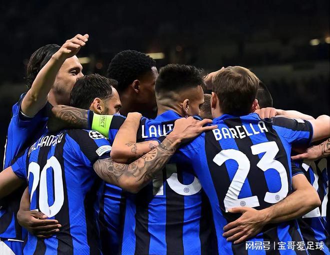 前腰还是边 前腰还是边