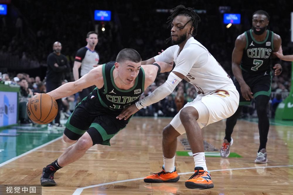 现了她的 现了她的