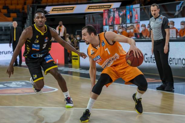 对手交锋中 对手交锋中